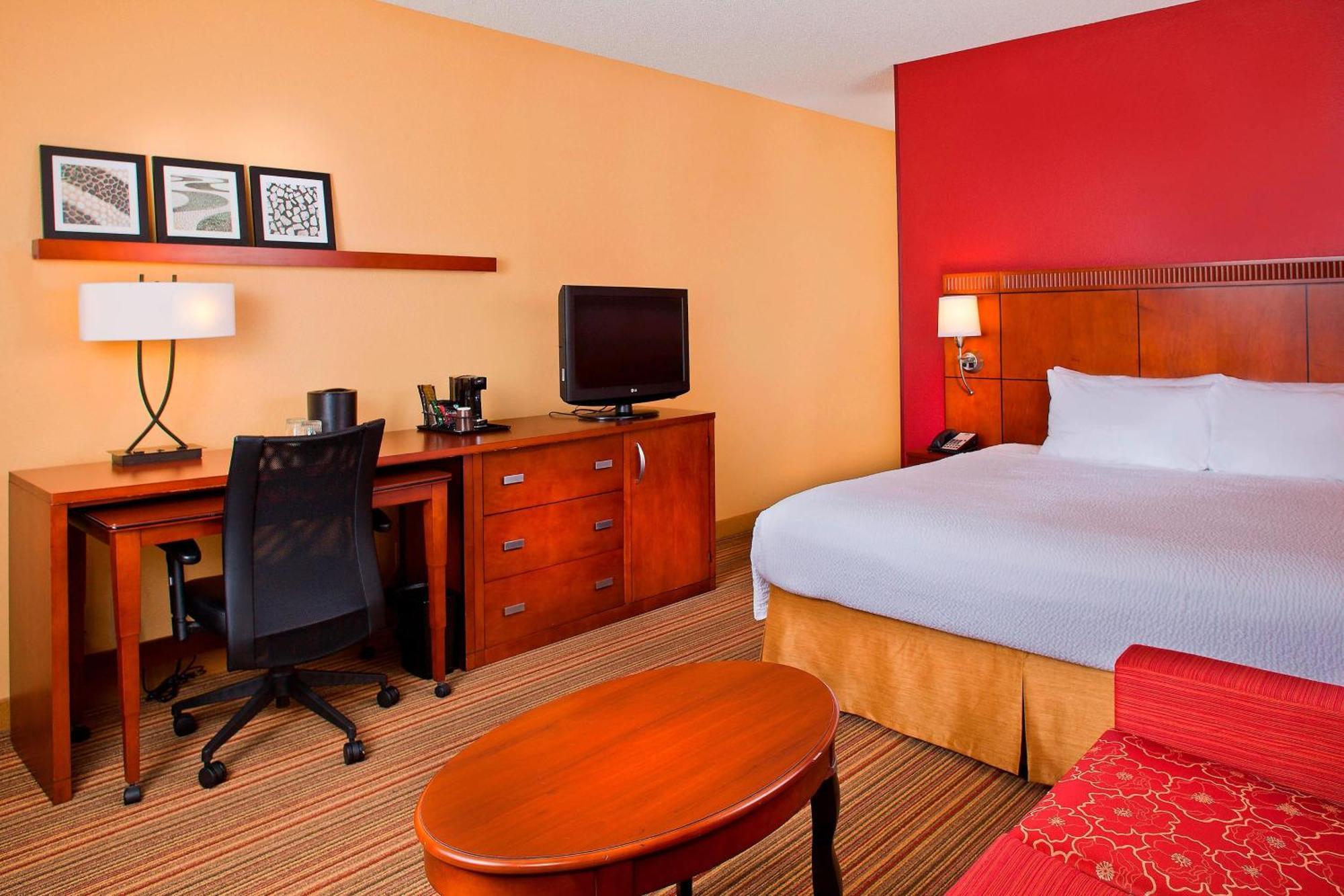 Courtyard By Marriott Orlando Airport Hotel Екстериор снимка