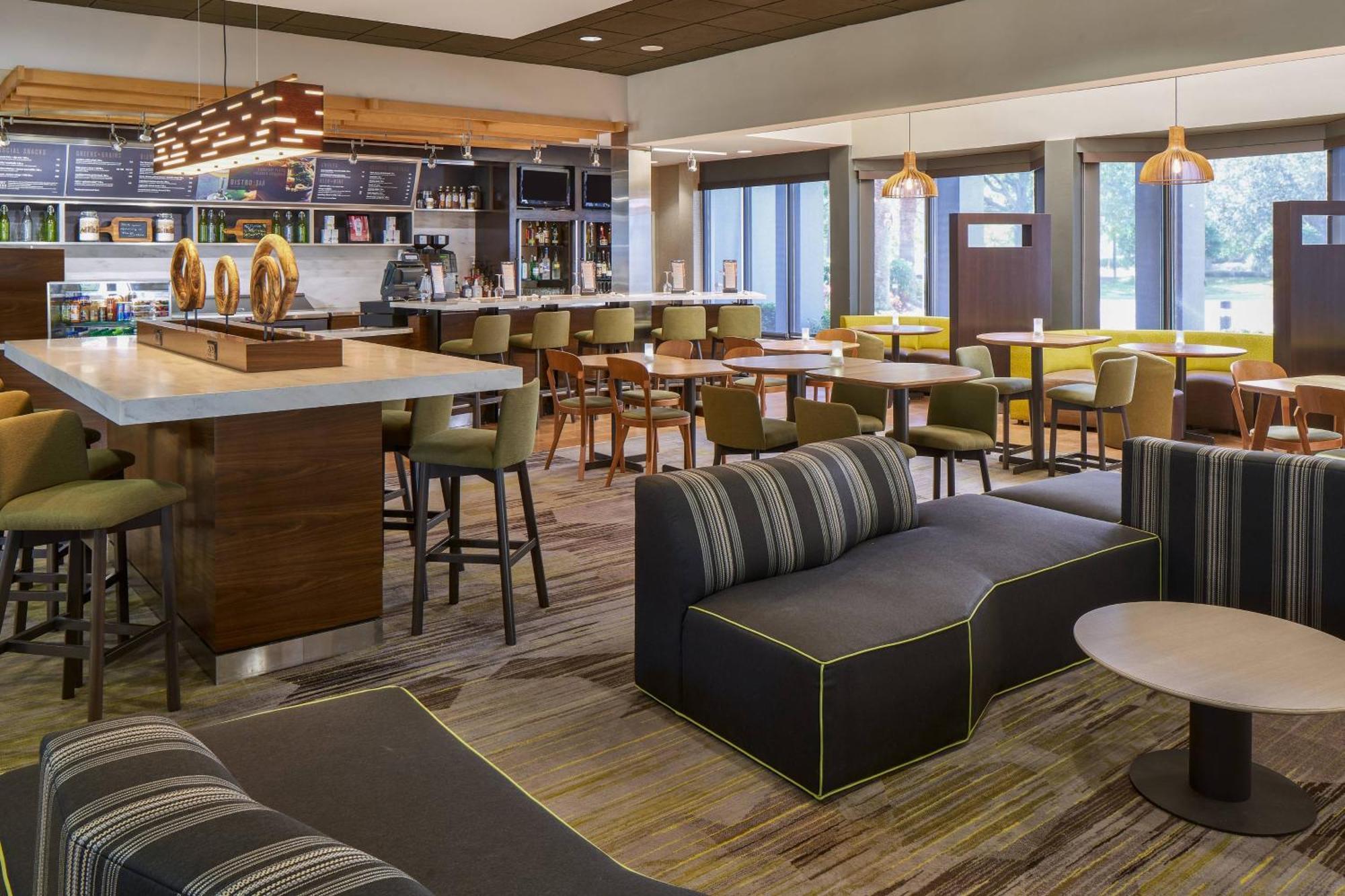 Courtyard By Marriott Orlando Airport Hotel Екстериор снимка