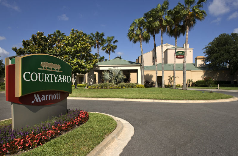Courtyard By Marriott Orlando Airport Hotel Екстериор снимка