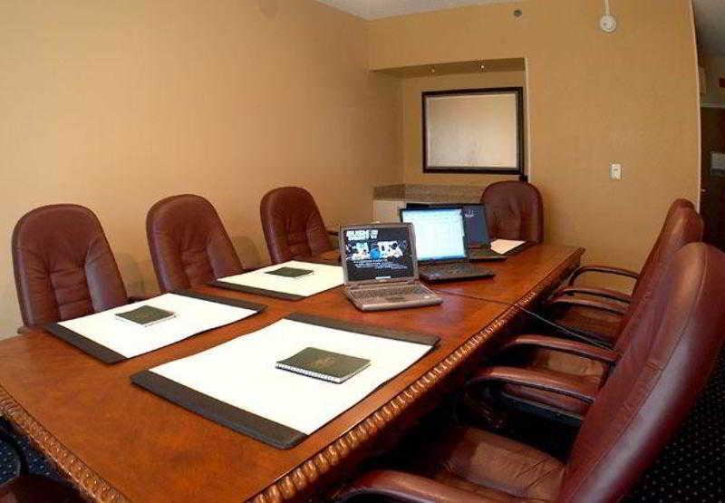 Courtyard By Marriott Orlando Airport Hotel Съоръжения снимка