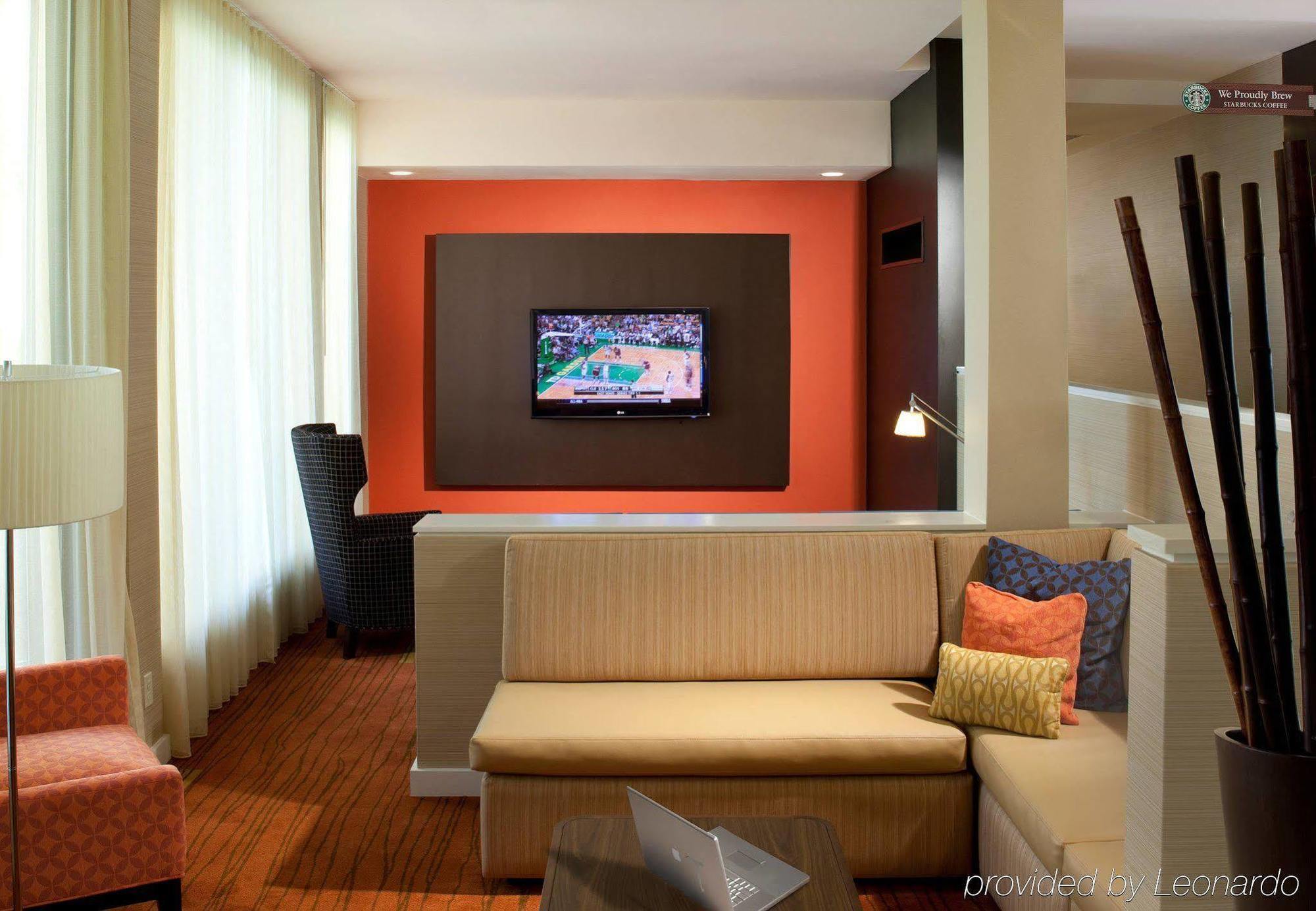 Courtyard By Marriott Orlando Airport Hotel Екстериор снимка